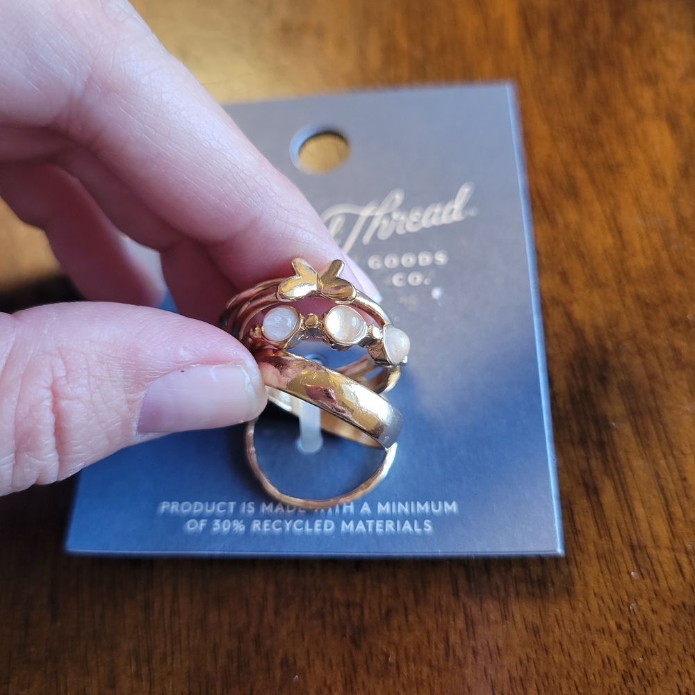 Universal Thread Gold Stackable Rings with Rose Quartz Accents- Assorted Sizes - Picture 4 of 4